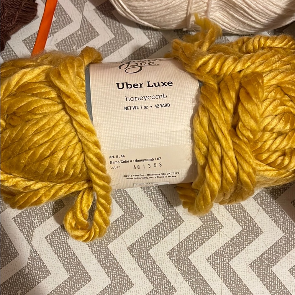 Honeycomb Yarn in Golden Yellow Uber Luxe